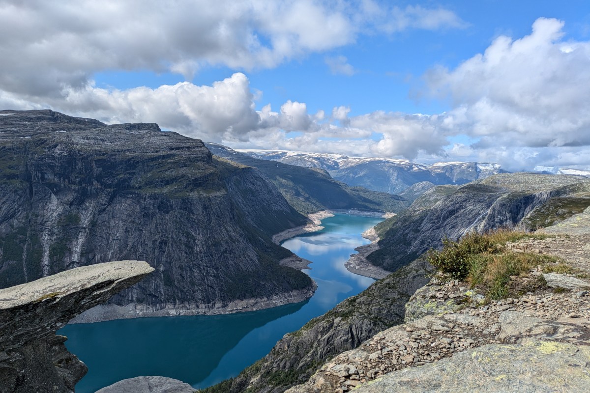 trolltunga in the sunshine in August 2024